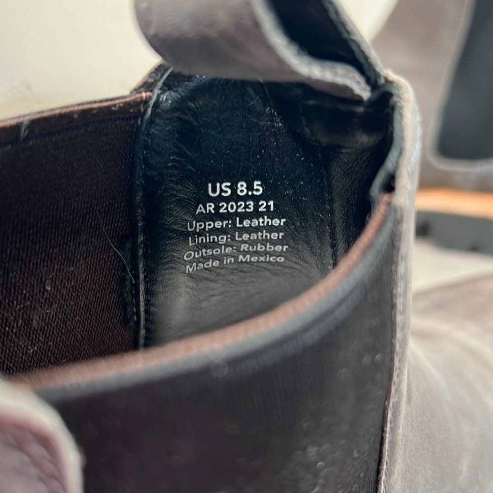 Nisolo Go-To Lug Chelsea Boot 2.0 - Picture 7 of 11